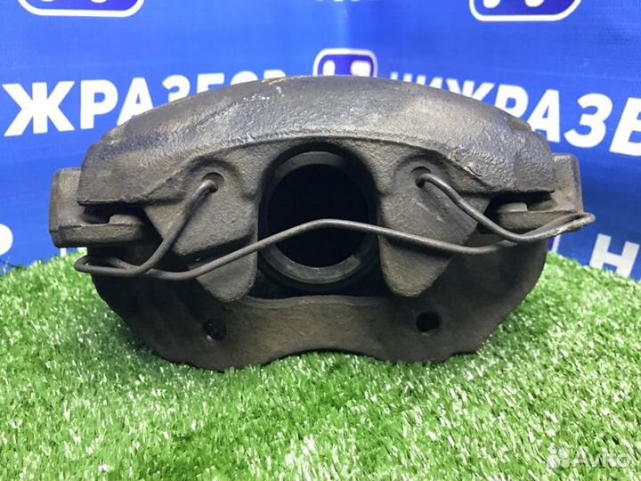 Суппорт передний левый Ford Focus 2 1.6 hwda