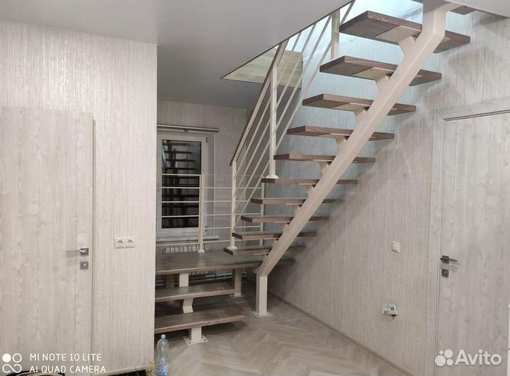 Лестница на второй этаж под ключ