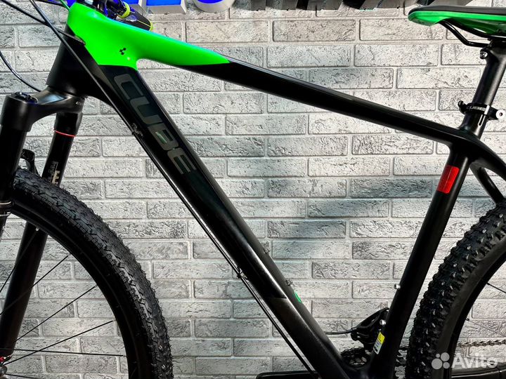 Cube Reaction Race C:62 Carbon 29/Рама 21 (2021)