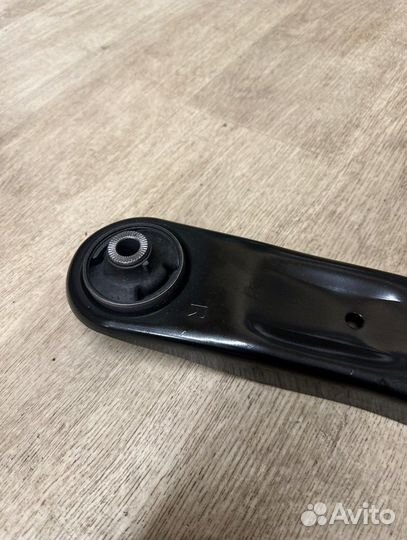 Рычаг подвески нижний передний правый Hyundai