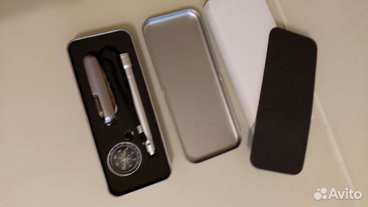 Набор: нож фонарь компас