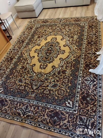 Ковер шерстяной