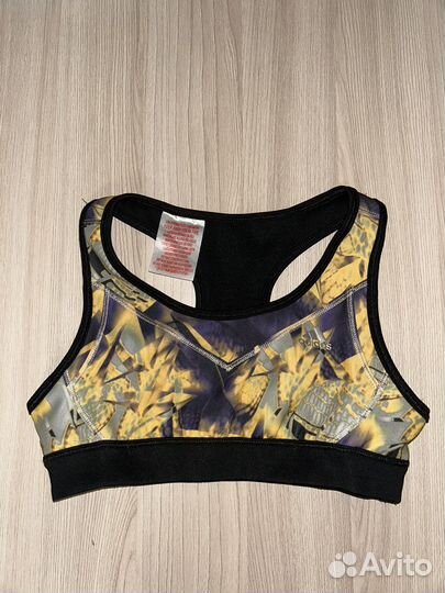 Спортивный топ Adidas на девочку 140