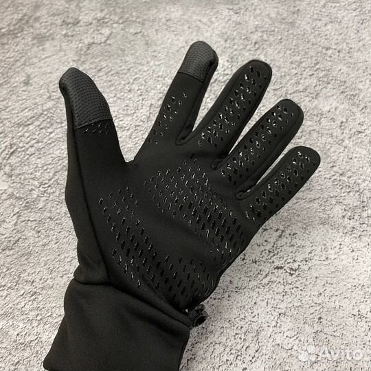 Перчатки Puma тёплые