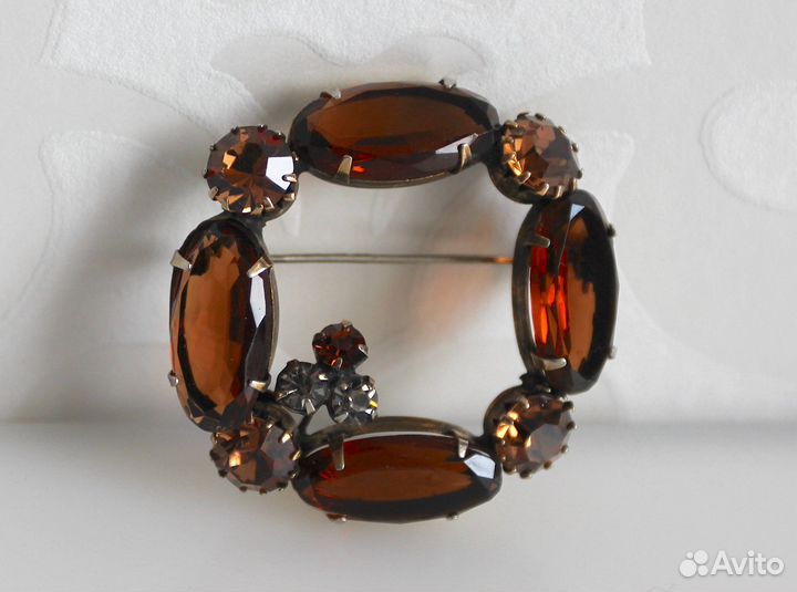 Брошь Regency винтаж коньячная открытый каст