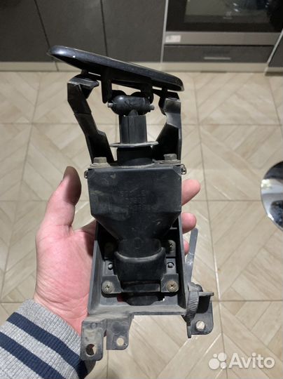 Форсунка омывателя фар левая mazda 3 bk седан