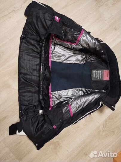 Куртка горнолыжная