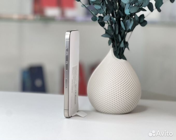 iPhone 15 Pro, 128 ГБ