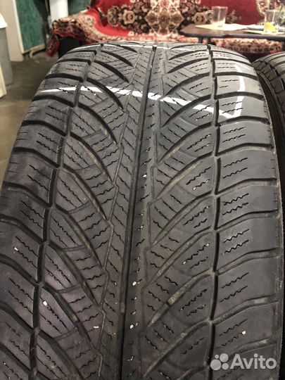 Goodyear UltraGrip 8 Performance 245/45 R18 V