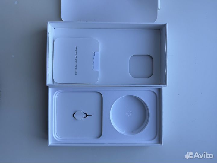 Коробка от iPhone 14 pro max