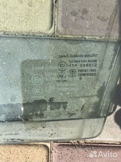 Стекло переднее левое Mazda 3 1.6 2006