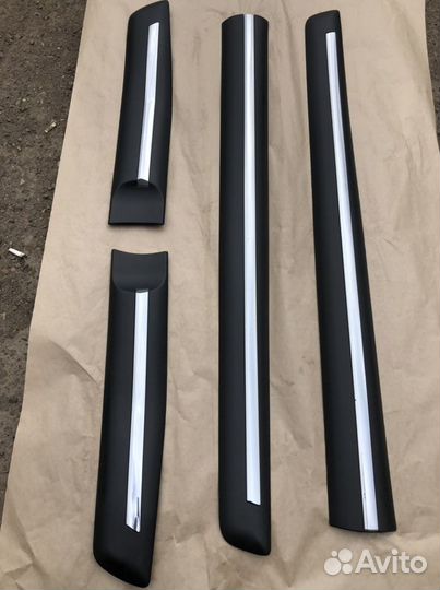 Молдинги оригинал.Тоета прадо 150