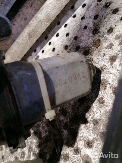 Стеклоподъемник электр. задний левый Hyundai Matri