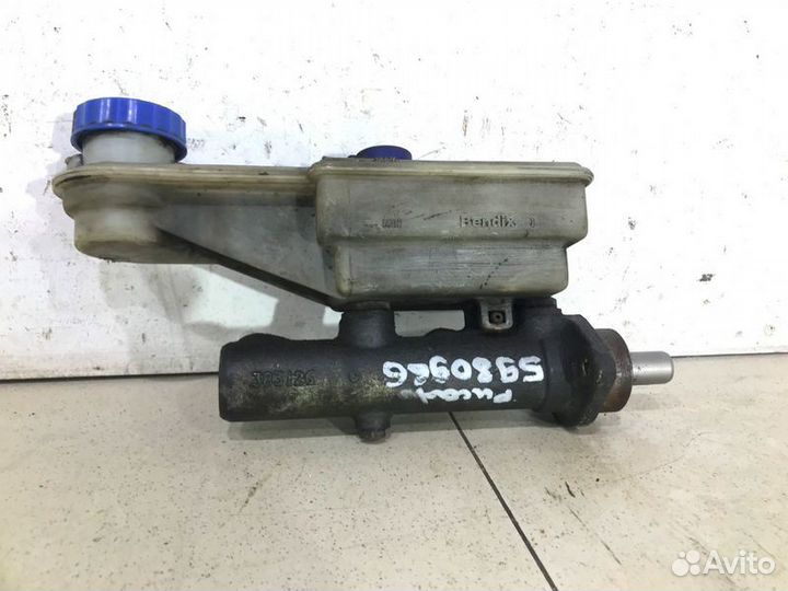 Цилиндр тормозной главный