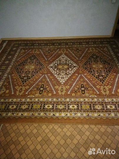 Ковер шерстяной