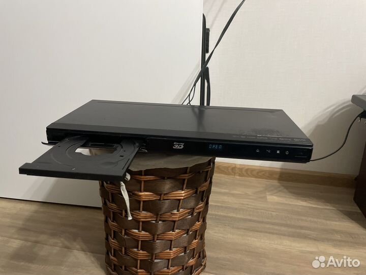 LG Blu-ray BD670 dvd плеер