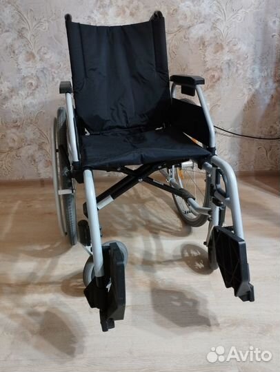 Продаю инвалидную коляску Ortonica Life