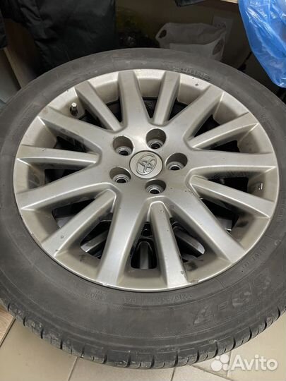Колеса Toyota r 17 летние шины toyo 215/55/17
