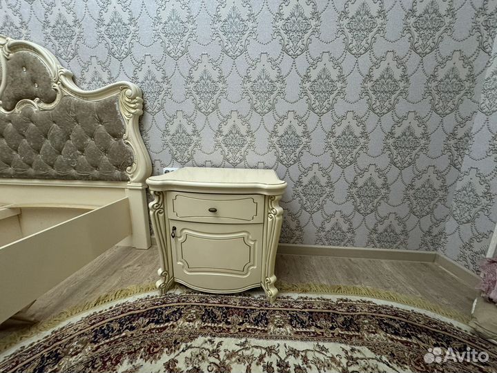 Спальный гарнитур бу