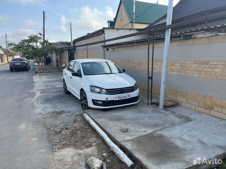 Капот на фольцваген поло