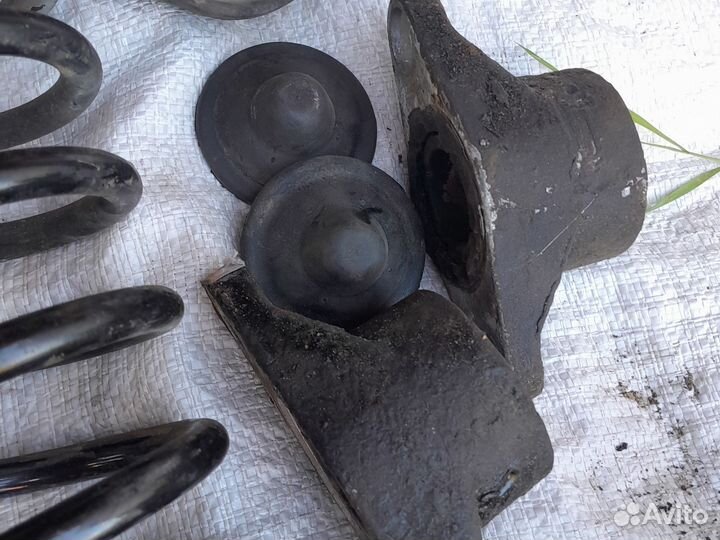 Задние стойки в сборе hyundai elantra hd