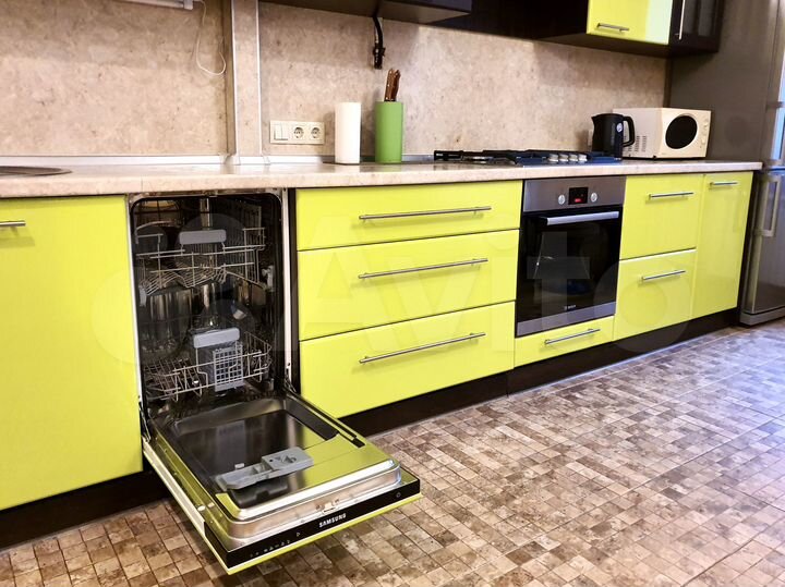 2-к. квартира, 55 м², 3/5 эт.