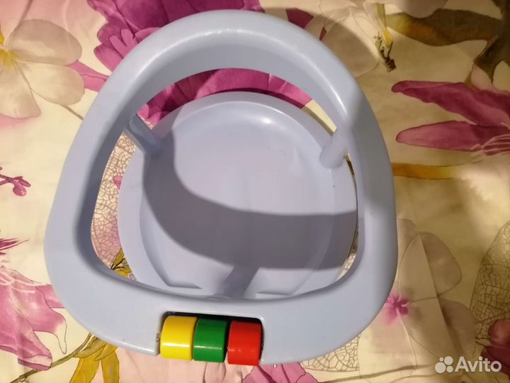 Стульчик для купания в ванной