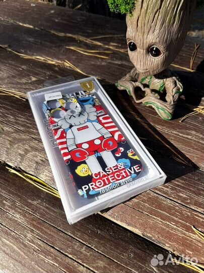 Чехол Kaws на iPhone 14, iPhone 13, iPhone 12