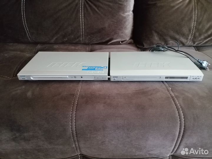 Видео плеелеер BBK DVD