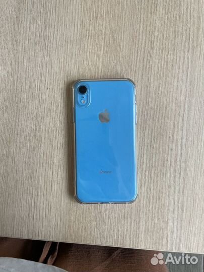 Чехлы на телефон iPhone XR