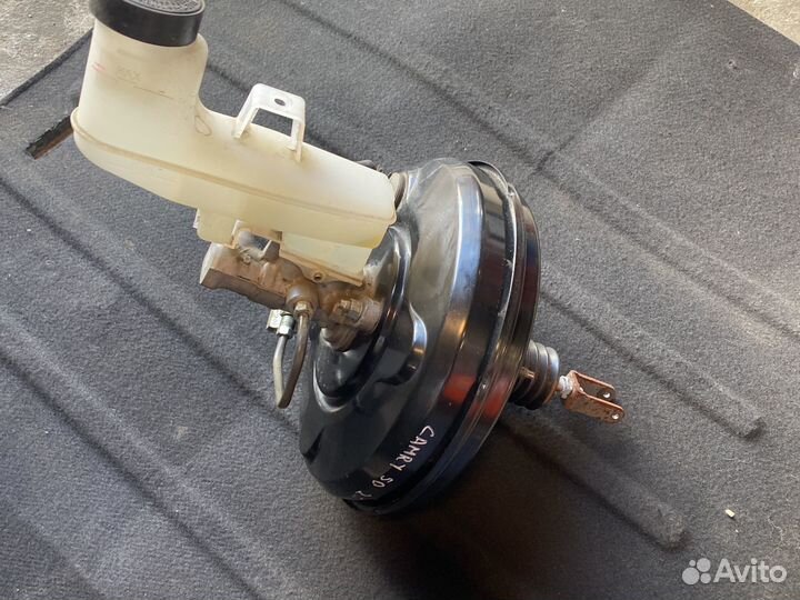 Вакуумный усилитель тормозовToyota Camry 50