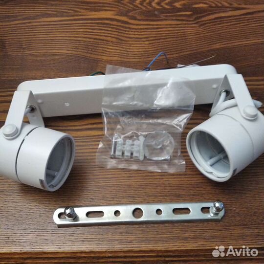 Светильник спот на 2 патрона