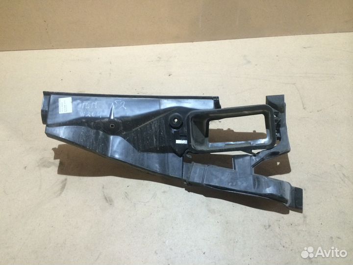 Воздушный канал Mercedes C-class W204