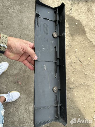 Накладка бампера Nissan Pathfinder r51. 96210EB300