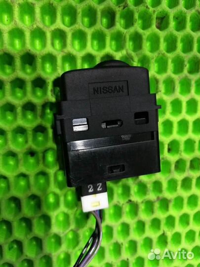 Кнопка регулятора корректора фар Nissan Juke F15
