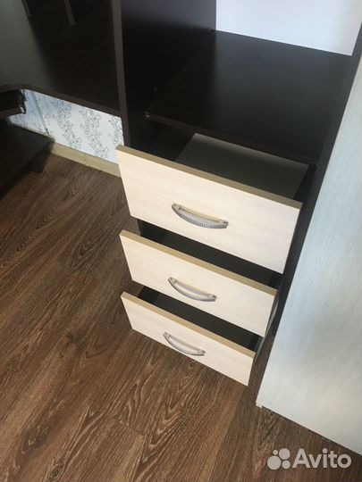 Компьютерный стол, стеллаж бу