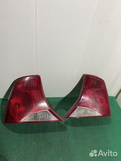 Фонари задние Ford Focus 1 USA седан