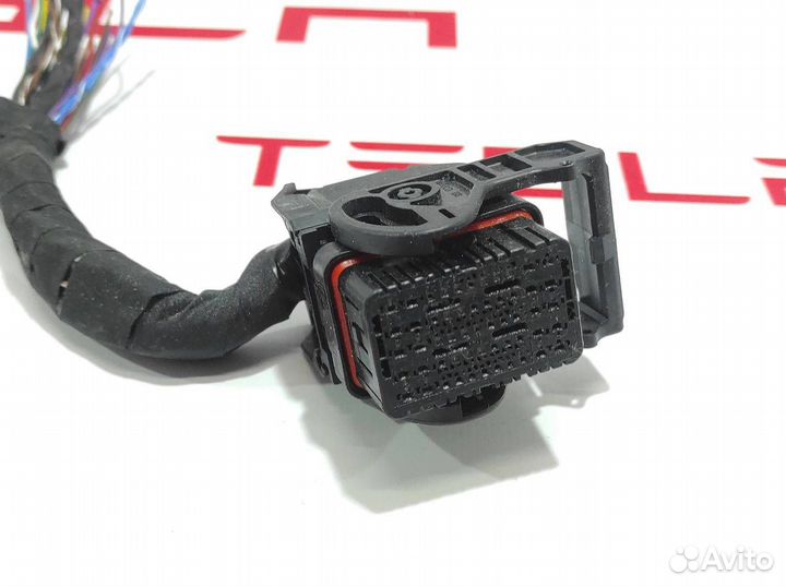 Разъем (фишка) проводки Tesla Model X рест. 2022