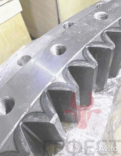 Опорно-поворотный круг Hyundai R320LC-7A