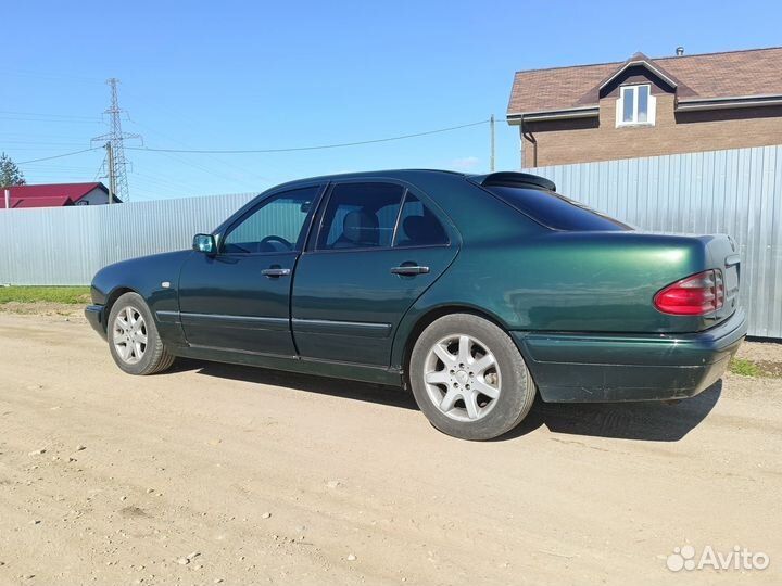 Mercedes-Benz E-класс 2.3 МТ, 1997, 349 675 км