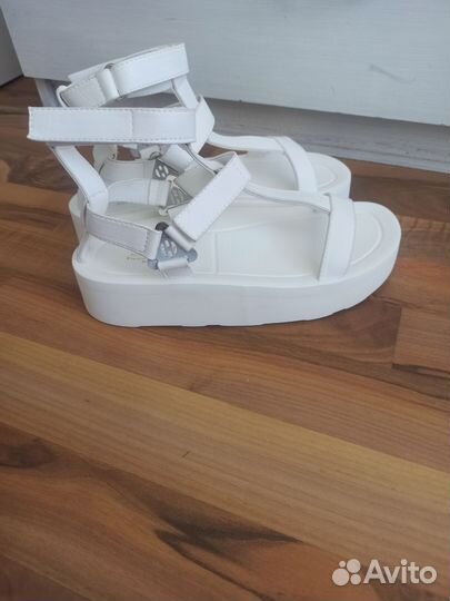 Сандалии женские 38 размер