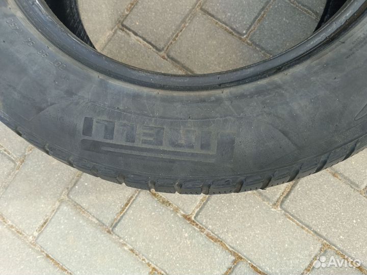 Pirelli Sottozero Winter 240 215/60 R16