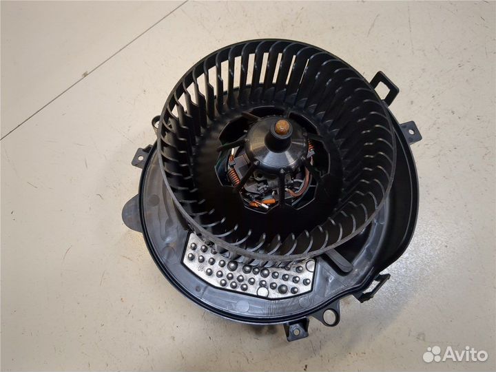 Двигатель отопителя Audi A3, 2016