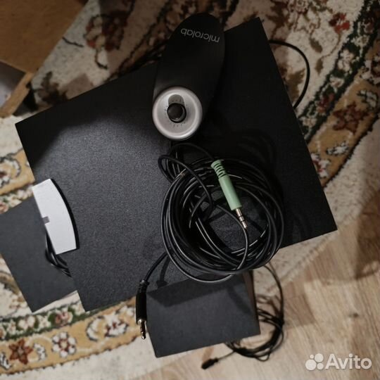 Сабвуфер и две колонки microlab M-400 II