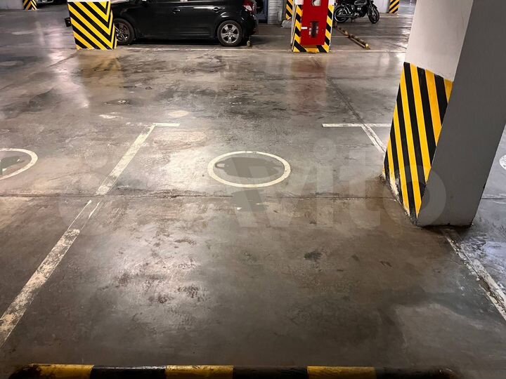 Машиноместо, 12 м²