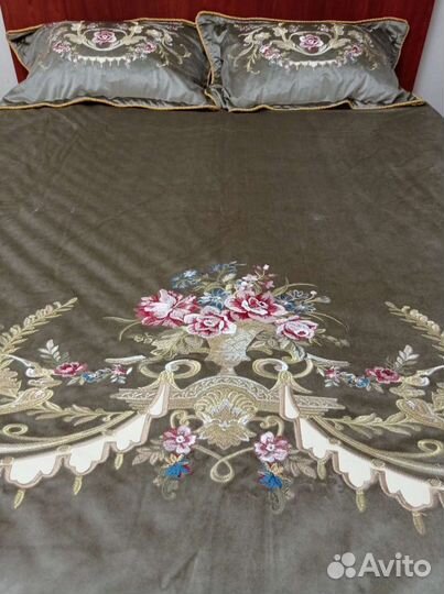Покрывало бархатное евро,наволочки.Италия премиум