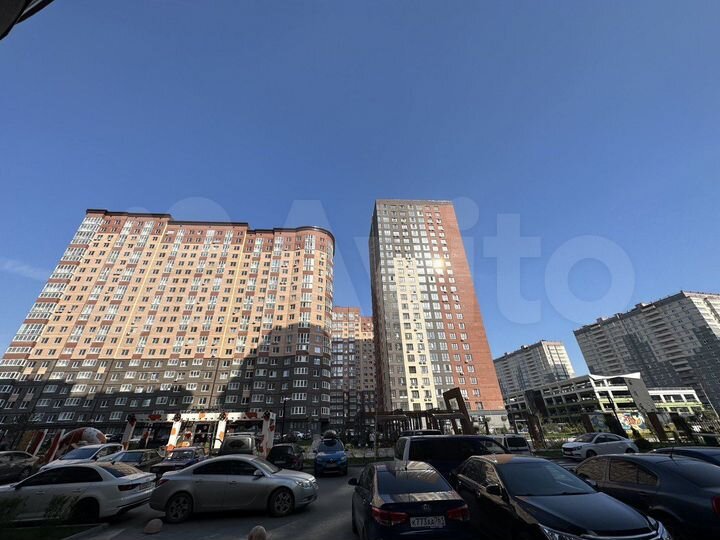 3-к. квартира, 90,5 м², 10/20 эт.