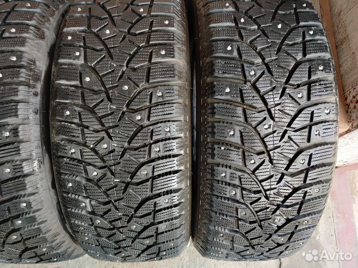 Bridgestone Blizzak Spike-02 205/55 R16
