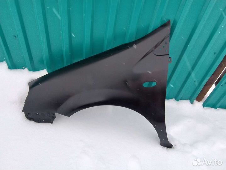 Левое переднее крыло нисан тино