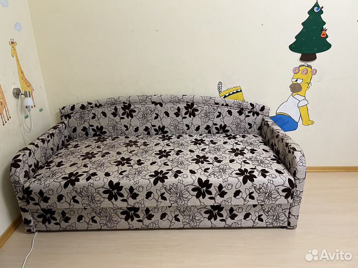 Диван-кушетка